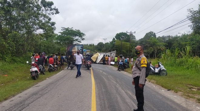Bhabinkamtibmas Desa Tanjung Tengang Bripka Dwi Janter Menghimbau Warga Untuk Berhati-hati