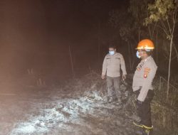 Sigap Polsek Ella Hilir Tangani Karhutla Di Wilayah Hukumnya