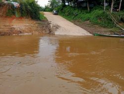 Ambulans Milik RS Pratama Serawai Tenggelam di Dermaga Penyeberangan