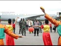 Panglima TNI dan Kapolri Tinjau Vaksinasi di Ayani Mega Mall dan SMAN 1 Pontianak