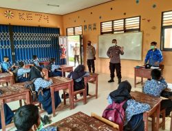 Tingkatkan Disiplin Prokes di Sekolah Satbinmas Polres Melawi Gelar Bintibmas dan Binluh