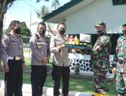Kunjungi Koramil dan Kompi, Kapolres Melawi dan PJU Ucapkan HUT TNI Secara Langsung