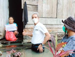Pemdes Beloyang Berikan Bantuan Kepada Warganya Yang Terdampak Banjir