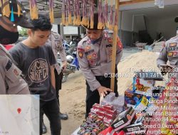 Berpotensi Membahayakan Keselamatan Masyarakat, Satgas Ops Pekat II Kapuas 2021 Polres Melawi Gelar Penertiban Penjual Petasan dan Kembang Api