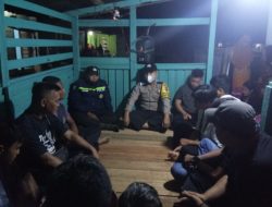 Satbinmas Polres Melawi Kandau Ronda ke Pos Kamling Desa Sidomulyo Gelar Pembinaan dan Silaturahmi Kamtibmas
