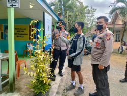 Polres Melawi Dan Polsek Jajaran Sosialisasikan Ke Pengunjung Tempat Wisata Aplikasi Peduli Lindungi
