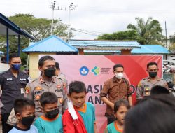 Pastikan Vaksinasi Merdeka Anak Berjalan Lancar Di SDN 01 Nanga Pinoh, Kapolres Melawi Tinjau Langsung