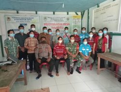 Hadiri Musdes Nanga Nyuruh, Bhabinkamtibmas Polsek Ella Hilir Akan Kawal Pengunaan ADD