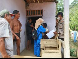 Gelar Vaksinasi Door to Door, Polsek Sokan dan Puskesmas Sambangi Rumah-Rumah Warga