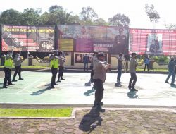 Regu V Siaga Oncall Polres Melawi Gelar Latihan BDP, Berikan Imbauan Prokes dan Kandau Ronda