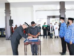 Lantik 181 Kepala Sekolah, Ini Pesan Bupati Melawi…