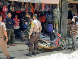 Polsek dan Koramil Menukung Ajak Masyarakat Untuk Vaksinasi dan Patuhi Prokes