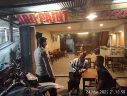 Humanis, Personel Polsek Kota Baru Berikan Teguran dan Imbauan  Kepada Warga Yang Tidak Prokes