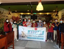 Bijak Bermedsos dan Anti Hoax, Generasi Milenial STKIP Melawi Gelar KOPDAR