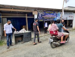 Aliansi Ormas Bekasi Gandeng IWO Indonesia Bagikan Takjil Menjelang Buka Puasa