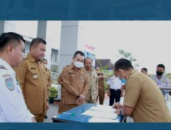 Bupati Melawi Serahkan 3 Unit Mobil Operasional Untuk BUMDes