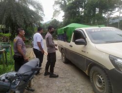 Upaya Cegah PMK, Polsek Sayan Perketat Pemeriksaan Jalur Perbatasan Kalbar- Kalteng