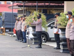 Pimpin Apel Pagi Perdana, Kompol Firah Meydar Hasan Polwan Pertama Jabat Wakapolres Sintang