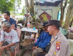 Satbinmas Polres Melawi Sambangi dan Berikan Imbauan ke Pemulung di TPA