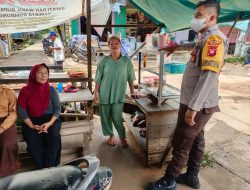 Bhabinkamtibmas Polsek Nanga Pinoh Berdialog dan Sampaikan Pesan Kamtibmas ke Warga
