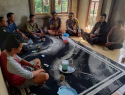 Jumpai Warga, Bhabinkamtibmas Polsek Belimbing Sampaikan Pesan Kamtibmas