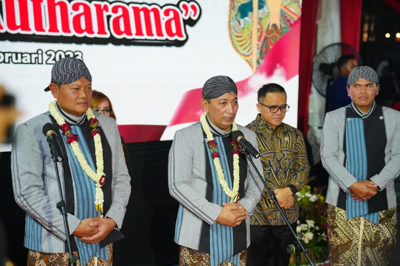 Gelar Wayang Kulit, Kapolri: Perkuat Sinergitas TNI-Polri dan Semakin ...