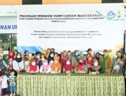 Cegah Stunting, Unipa Surabaya Dampingi Warga Desa Krembung Manfaatkan Daun Kelor dan ProdukVCO