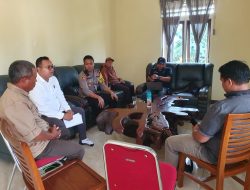 Kapolsek Kota Baru Terima Langsung Pengaduan Management PT. AAK di Jumat Curhat
