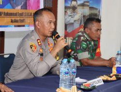 Kapolres Melawi Hadiri Jumat Curhat di Polsek Sokan