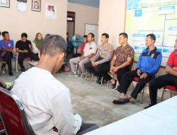 Jumat Curhat di Kantor Desa Tanjung Sari, Kasat Samapta Polres Melawi Ajak Warga Jaga Kamtibmas