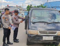 Penerimaan Polri Tahun 2023 Telah Dibuka, Bagian SDM Polres Melawi Bagikan Brosur Ke Masyarakat