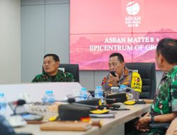 Tinjau 91 Command Center, Kapolri dan Panglima TNI Pastikan Kesiapan Personel Jelang KTT ASEAN