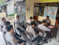 Tingkatkan Kinerja Bhabinkamtibmas, Satbinmas Polres Melawi Gelar Anev di Polsek