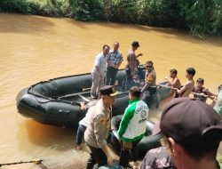 Lakukan Patroli Perairan di Desa Sungai Bakah, Ini Himbauan Yang Disampaikan Kapolres Melawi