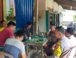 Kapolsek Ipda Suyono Gelar Jumat Curhat Bersama Kades dan Tokoh Pemuda Desa Nanga Sokan