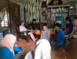 Anggota KPPS Alami Laka Lantas, Aliansi Mahasiswa Singkawang Tunjukan Bentuk Kepedulian