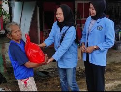 Mahasiswa PSDKU Polnep Sanggau Berikan Bansos