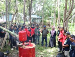Reses Ke Melawi, Yessy Lakukan Pelatihan Bagi Masyarakat Peduli Api