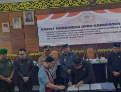DPRD Umumkan Pemberhentian Bupati dan Wakil Bupati Melawi, Hendegi: Dadi-Kluisen Masih Menjabat Sampai Dilantiknya Bupati dan Wakil Terpilih