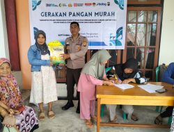 Polsek Pengkadan Bersama Bulog Cabang Kapuas Hulu Gelar Gerakan Pangan Murah