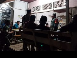 Perkuat Sinergitas, Polsek Menukung Gelar Patroli Bersama TNI