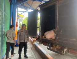 Komitmen Dukung Program Ketahanan Pangan, Polres Melawi Antar 3,7 Ton Jagung ke Bulog Sintang