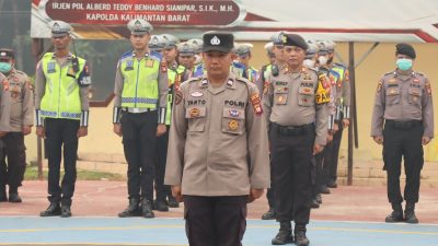 Hibahkan Tanah Untuk Jalan Warga, Aiptu Yanto Raih Penghargaan Kapolres Melawi